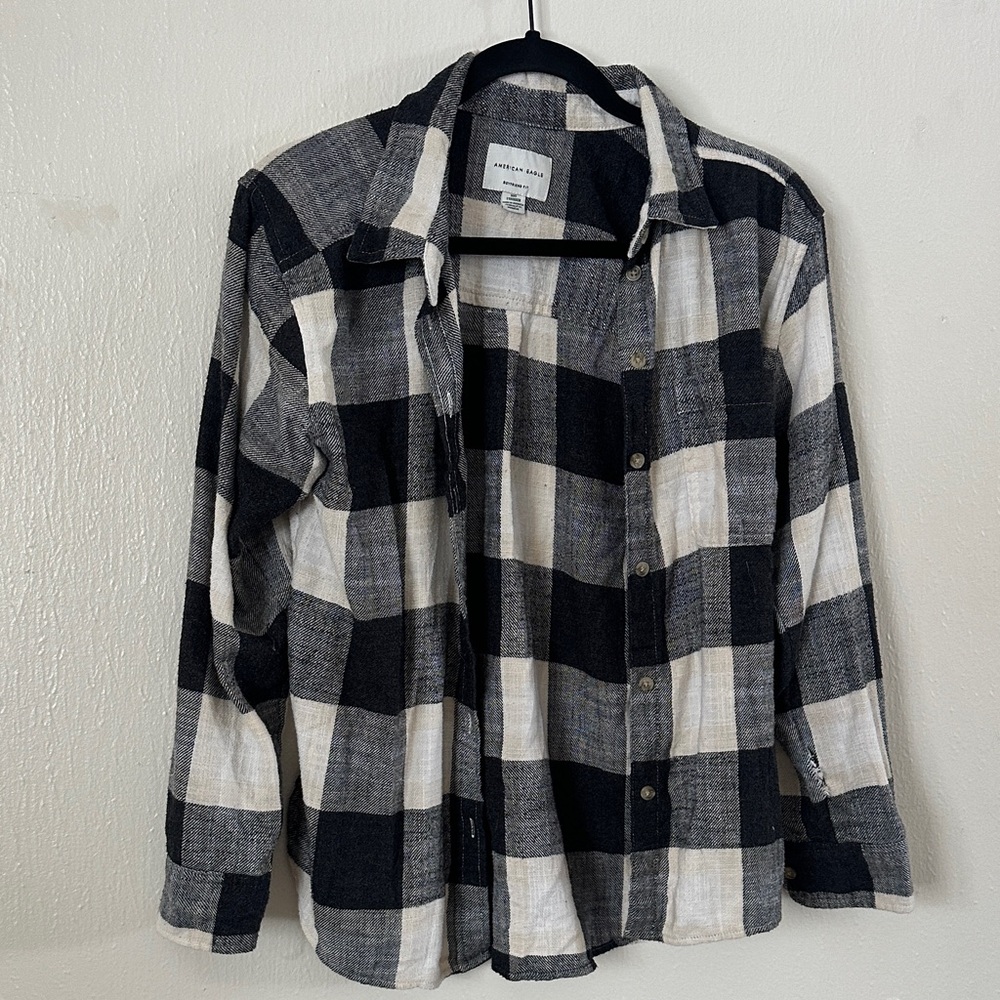 American Eagle Outfitters Black and White Plaid Button Down Shirt - Picture 2 of 4